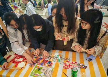 商学院成功开展心理月活动